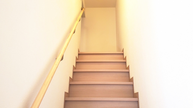 家相風水では階段の位置が家の中央にくるのはダメ？玄関の向きとの関係は？